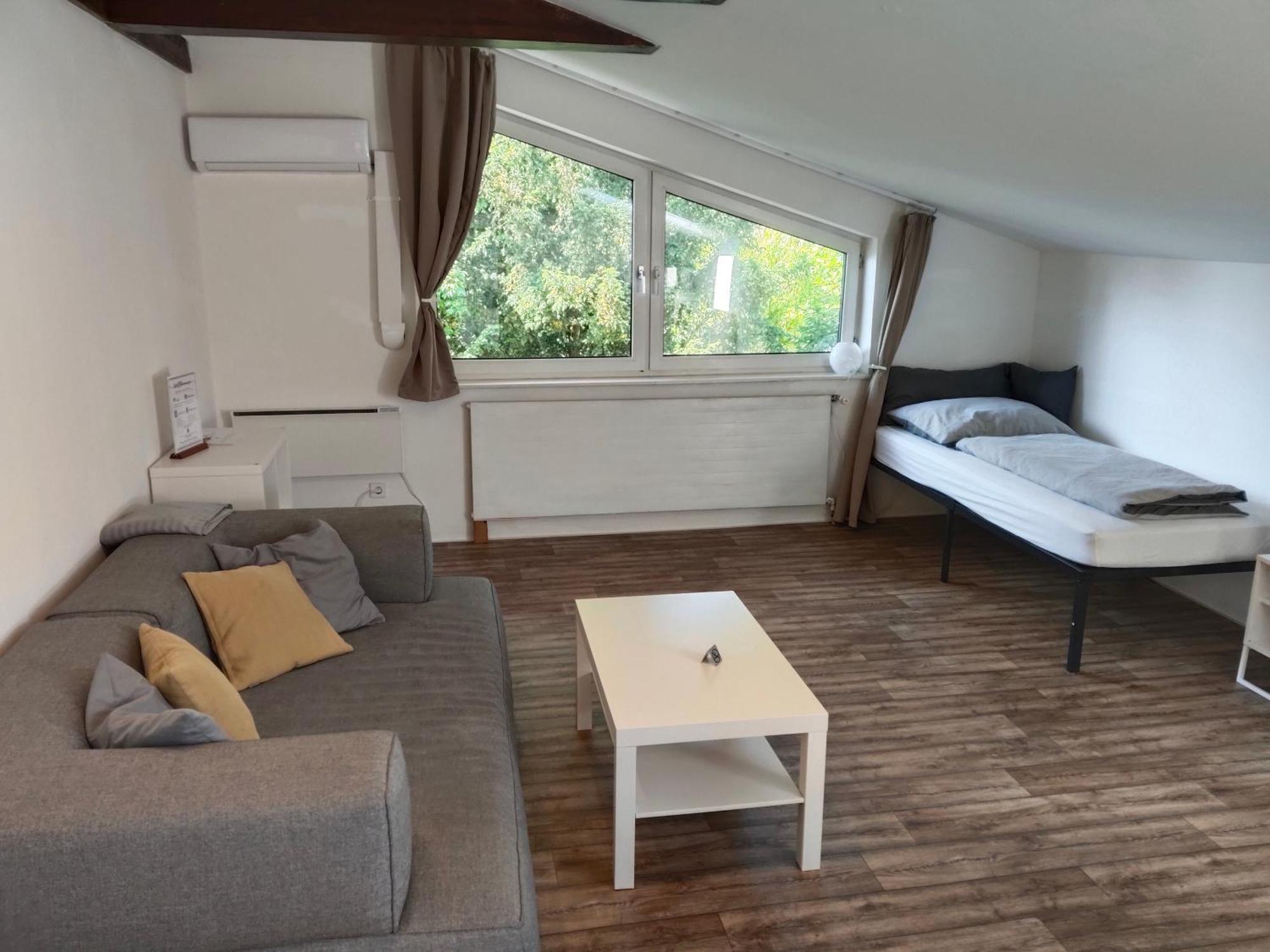 Ferienunterkuenfte In Sievering Mit Self-Check-In Wenen Buitenkant foto