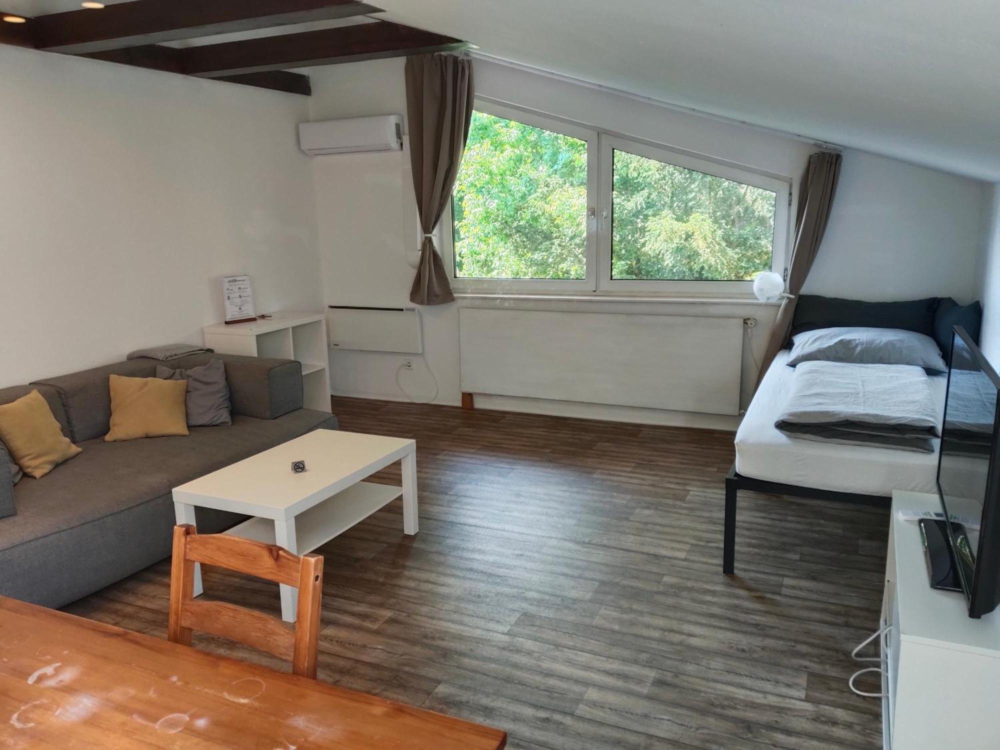 Ferienunterkuenfte In Sievering Mit Self-Check-In Wenen Buitenkant foto