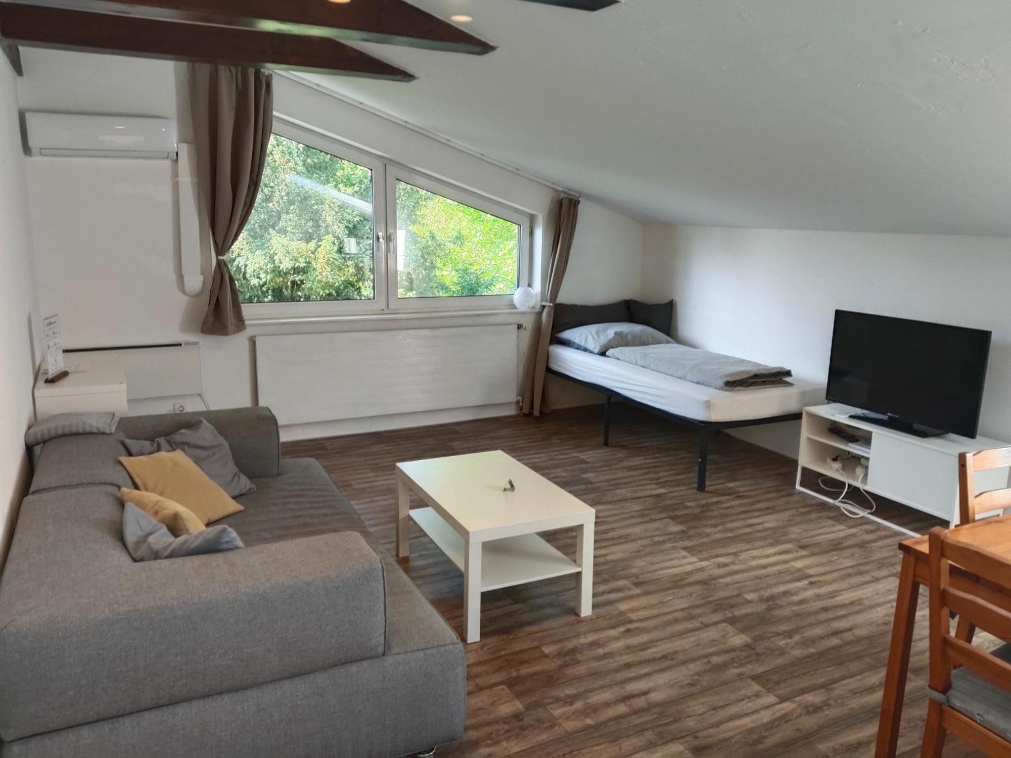 Ferienunterkuenfte In Sievering Mit Self-Check-In Wenen Buitenkant foto